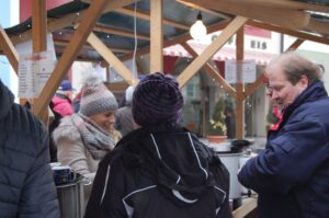 Rotkreuz Weihnachtsmarkt Stand