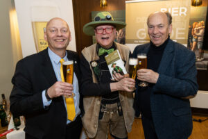 Im Bild v.l.n.r.: Florian Berger (Geschäftsführer Verband der Brauereien Österreichs), Conrad Seidl (Bierpapst), Sigi Menz (Obmann Verband der Brauereien Österreichs)