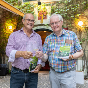 Johannes Fiala li. und Adi Schmid re. präsentierten ihren WEISSWEIN GUIDE AUSTRIA 2025