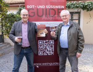 Hannes Fiala Autor und Hrsg.  Rot- und Süßwein Guide li. und Adi Schmid Co Hrsg. re.