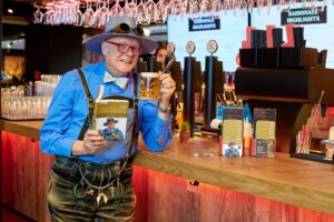 Bierpapst Conrad Seidl mit Bier Guide 2026