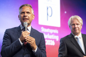 Bundesminister Wolfgang Hattmannsdorfer li., AMC Präsident Willy Lehmann re.